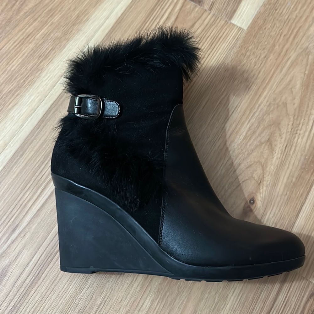 Aquatalia waterproof boots with real fur 8.5